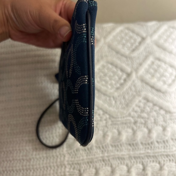 Coach Patterned Blue Wristlet 💙🖤 - Picture 6 of 11